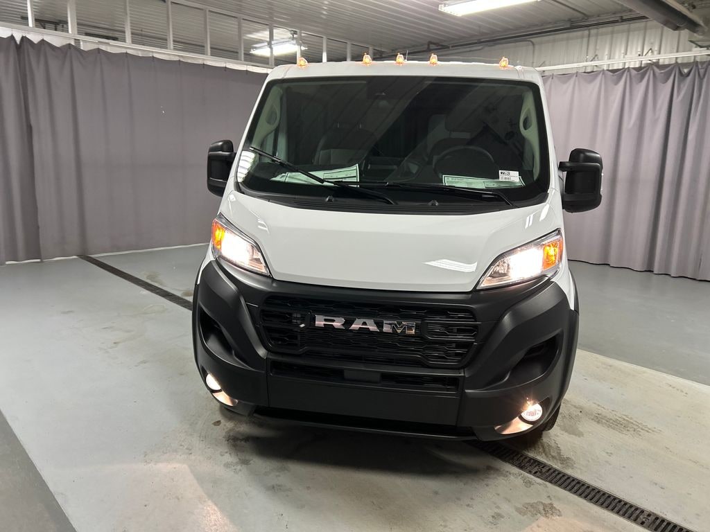 New 2025 Ram ProMaster PROMASTER 1500 TRADESMAN CARGO VAN LOW ROOF 136' W Cargo Van