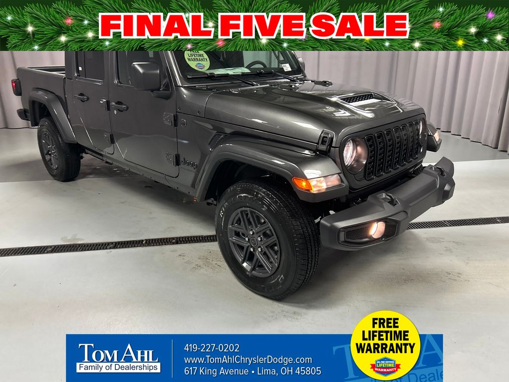 2025 Jeep Gladiator Sport S's photo