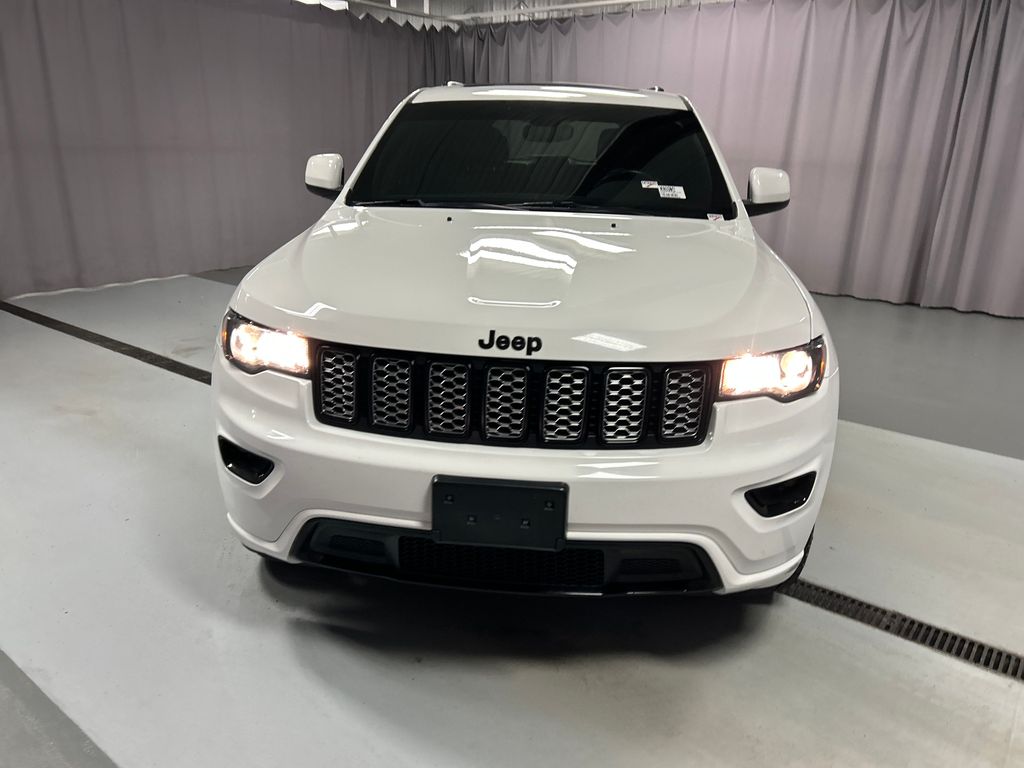 Used 2019 Jeep Grand Cherokee Altitude with VIN 1C4RJFAG7KC635690 for sale in Lima, OH