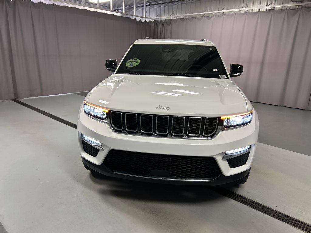 2024 Jeep Grand Cherokee Limited photo 2