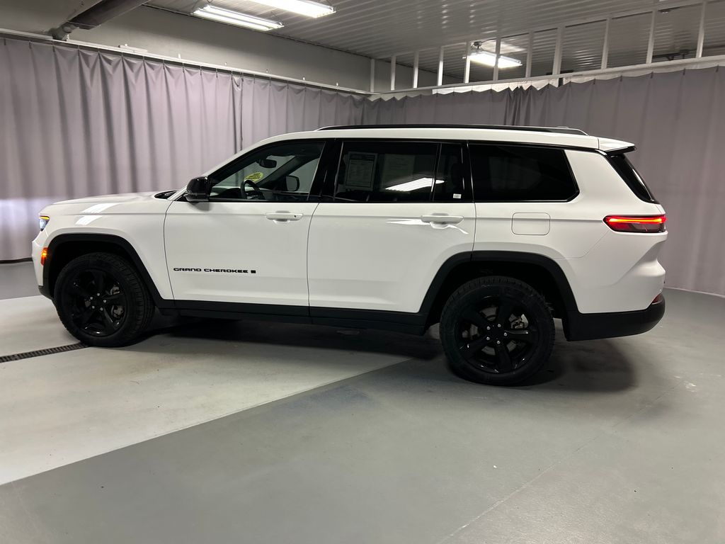 2024 Jeep Grand Cherokee Laredo photo 4