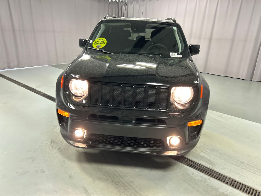 2023 Jeep Renegade Latitude photo 2