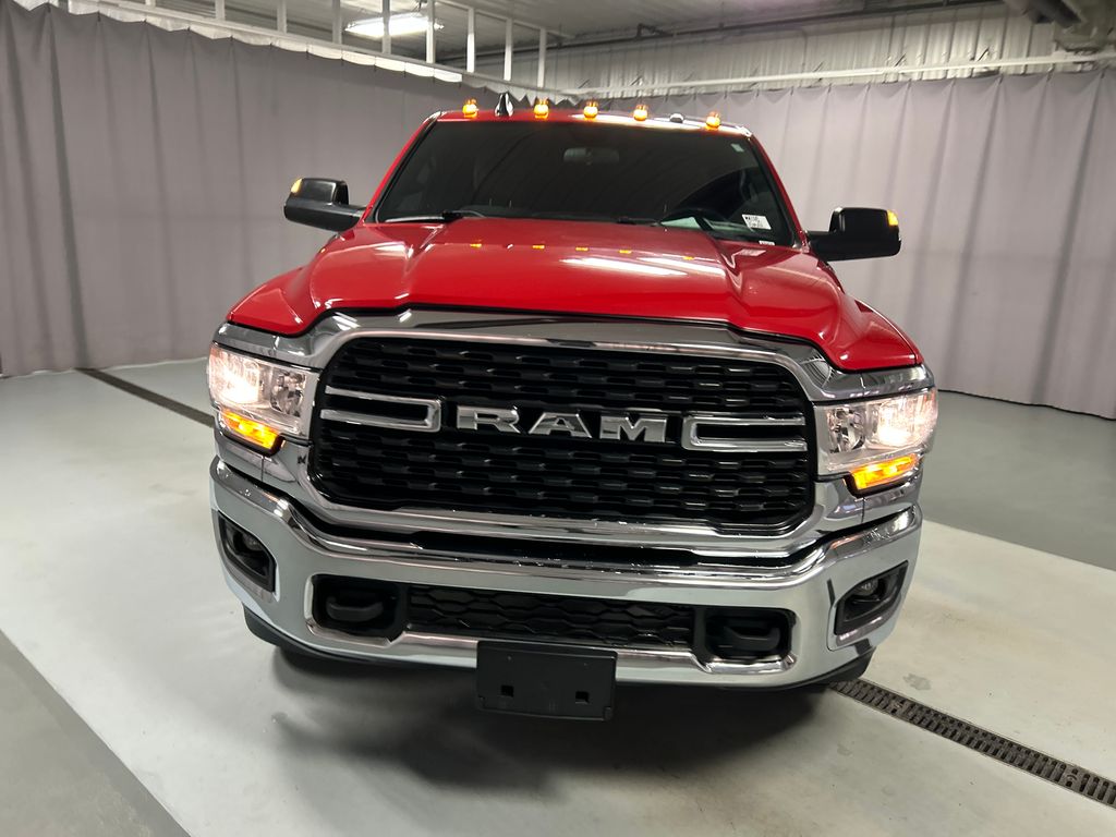 2022 Ram 3500 Tradesman SLT photo 2