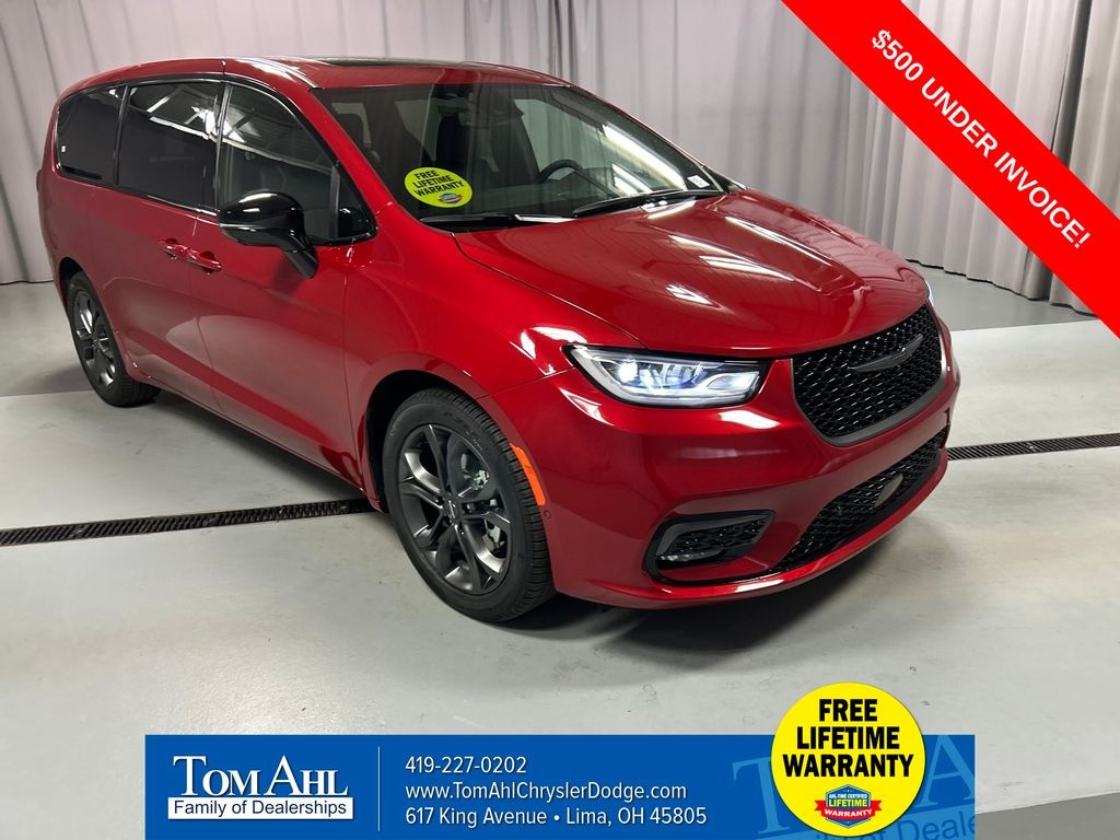 New 2026 Chrysler Pacifica SELECT Passenger Van