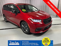 2026 Chrysler Pacifica SELECT Passenger Van