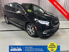 2026 Chrysler Pacifica PINNACLE Passenger Van