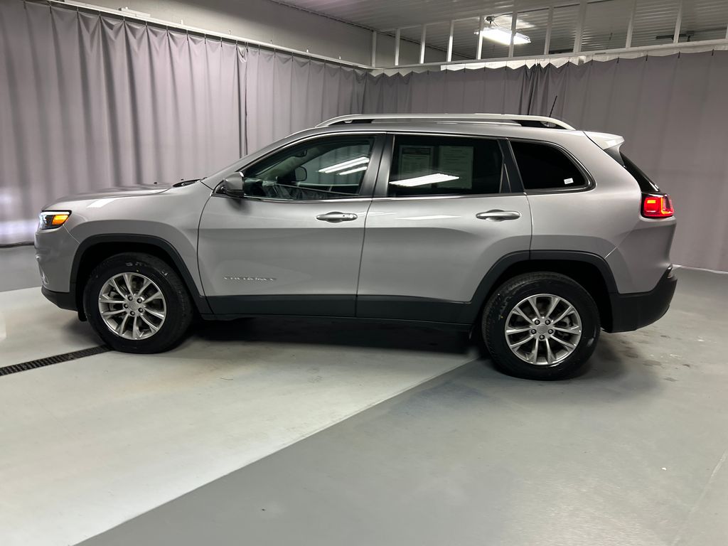 2021 Jeep Cherokee Latitude Lux photo 4