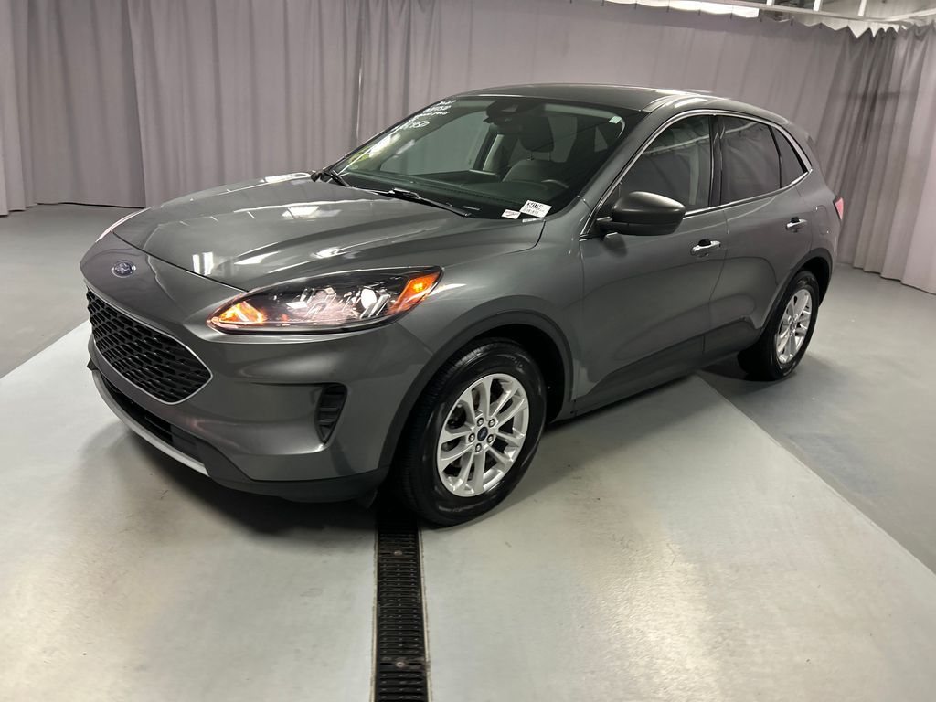 2022 Ford Escape SE photo 2