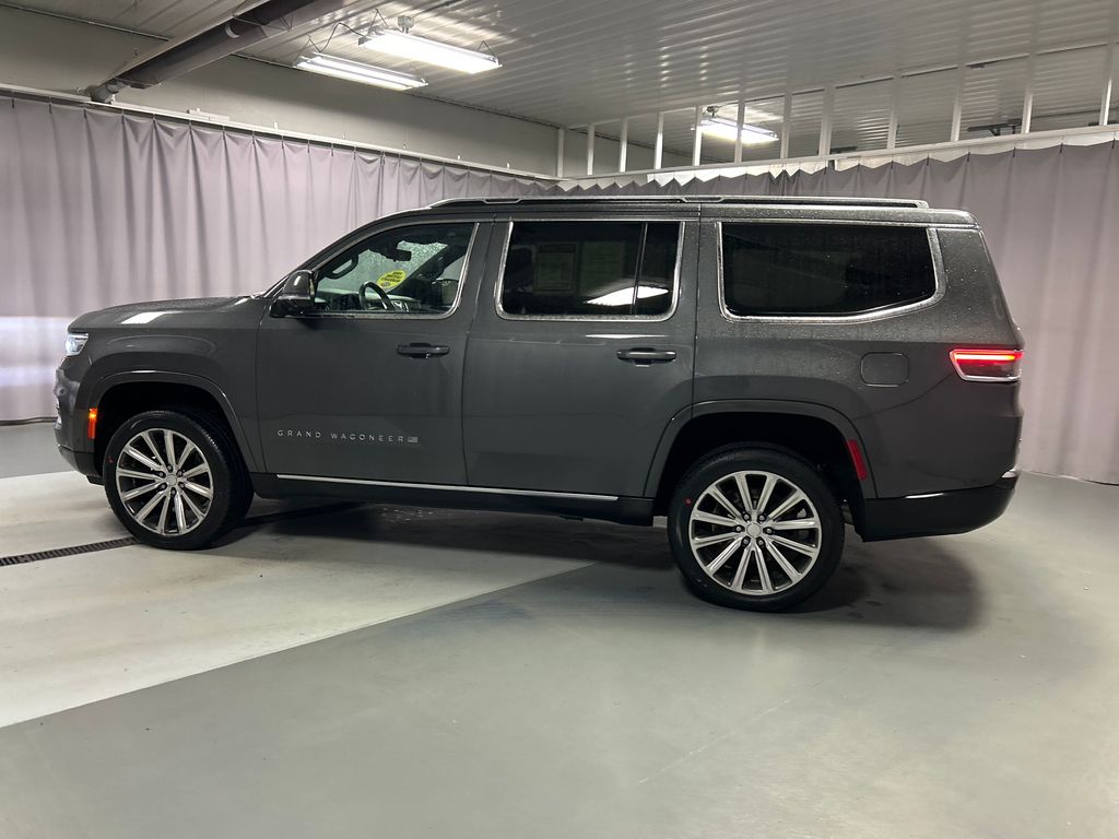2022 Jeep Grand Wagoneer II photo 4