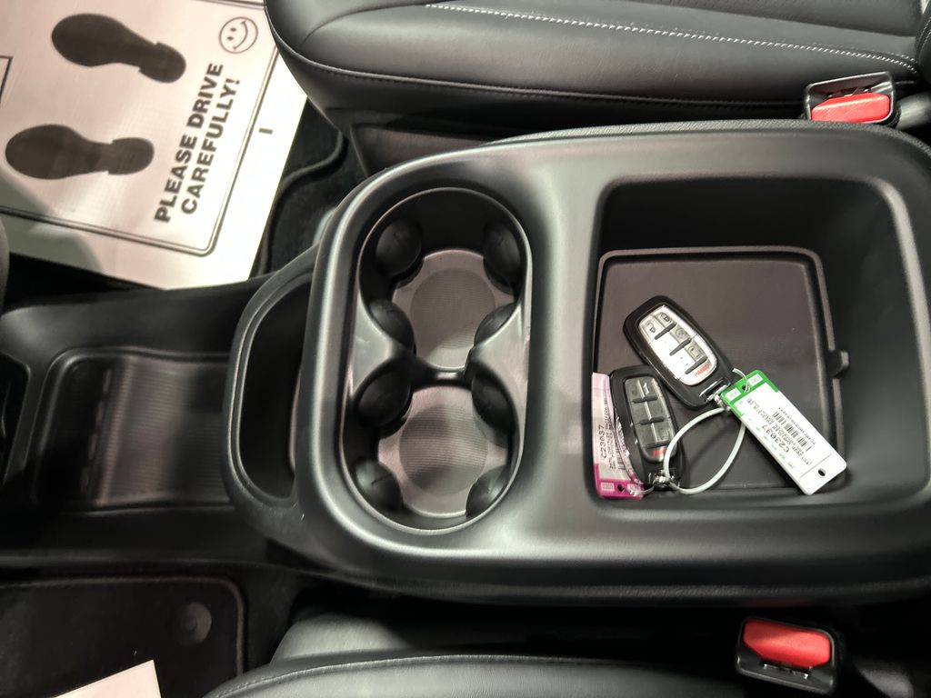 2026 Chrysler Pacifica Select - Photo 19