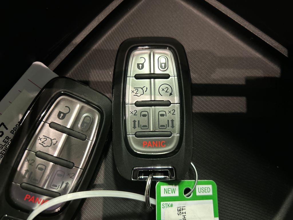 2026 Chrysler Pacifica Select - Photo 20