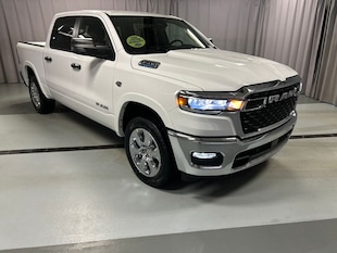 2026 Ram 1500 BIG HORN CREW CAB 4X4 5'7 BOX Pickup C23156