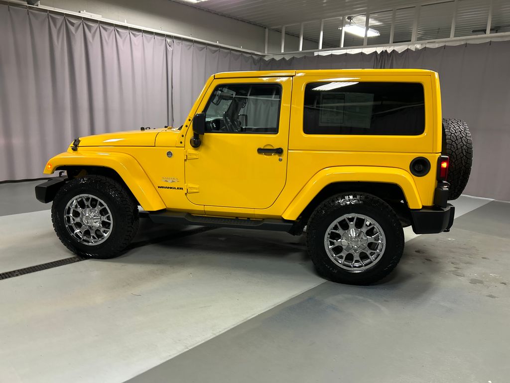 2015 Jeep Wrangler Sahara photo 3