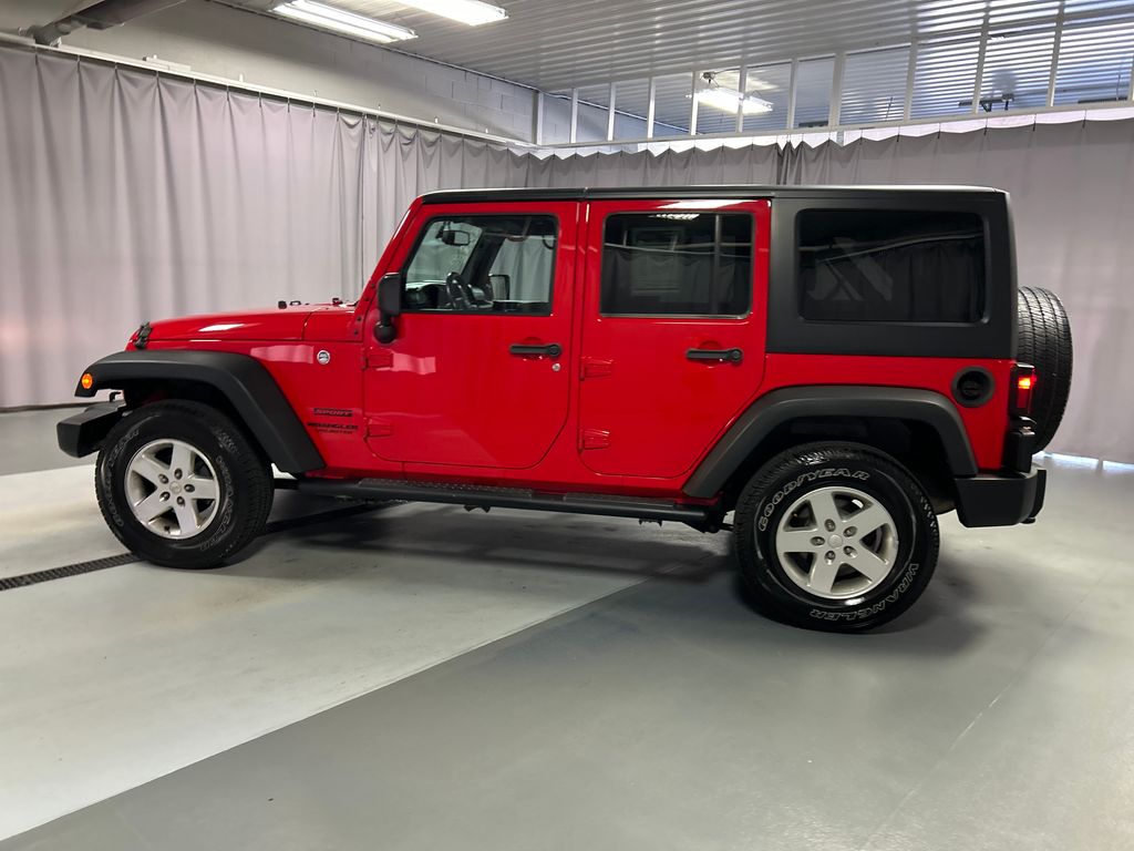 2016 Jeep Wrangler Unlimited Sport photo 4