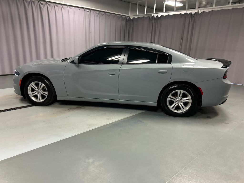 2021 Dodge Charger SXT photo 4
