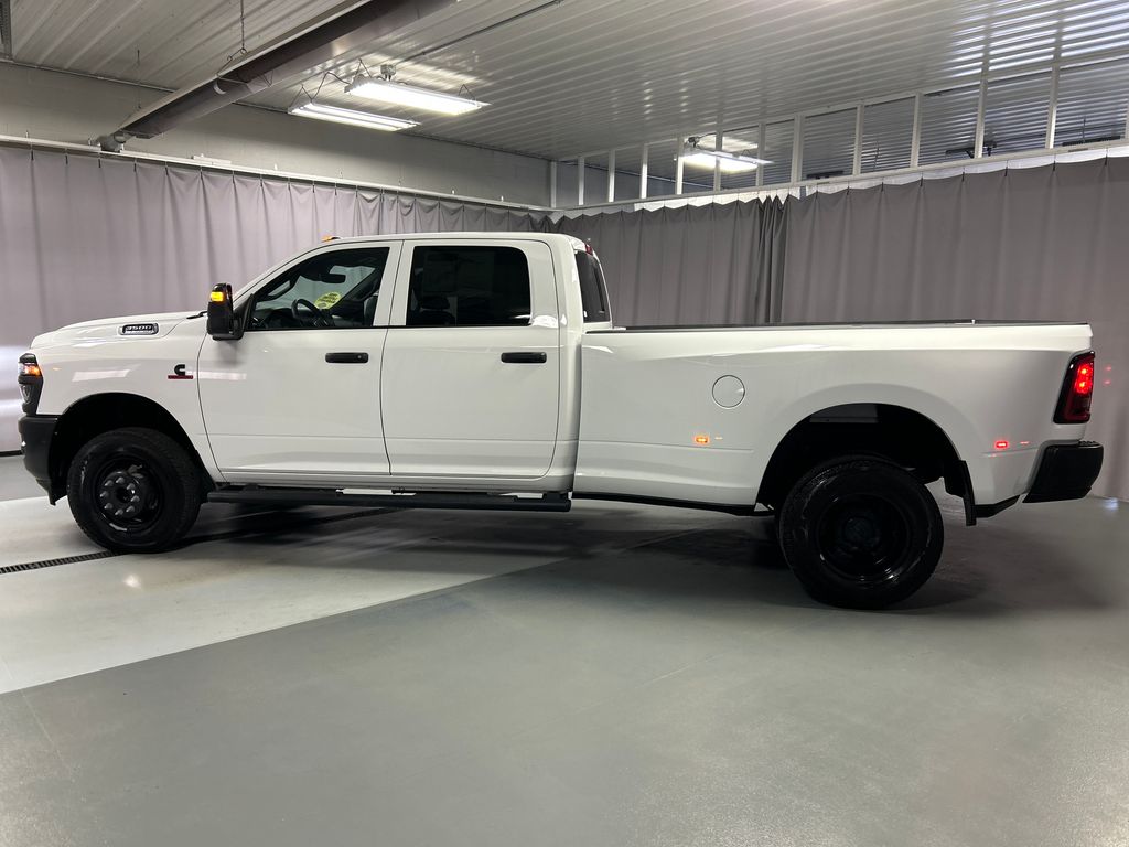 2025 Ram 3500 Tradesman photo 4