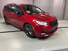 2026 Chrysler Pacifica LIMITED Passenger Van