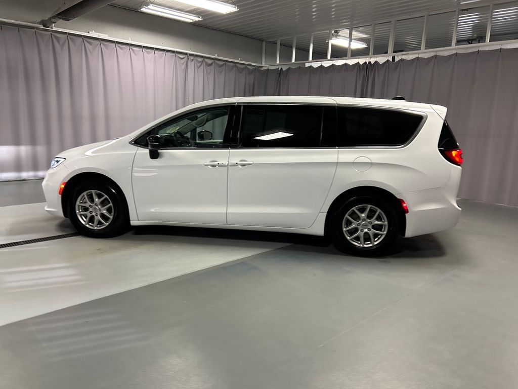 Used 2024 Chrysler Pacifica Touring L Van Passenger Van
