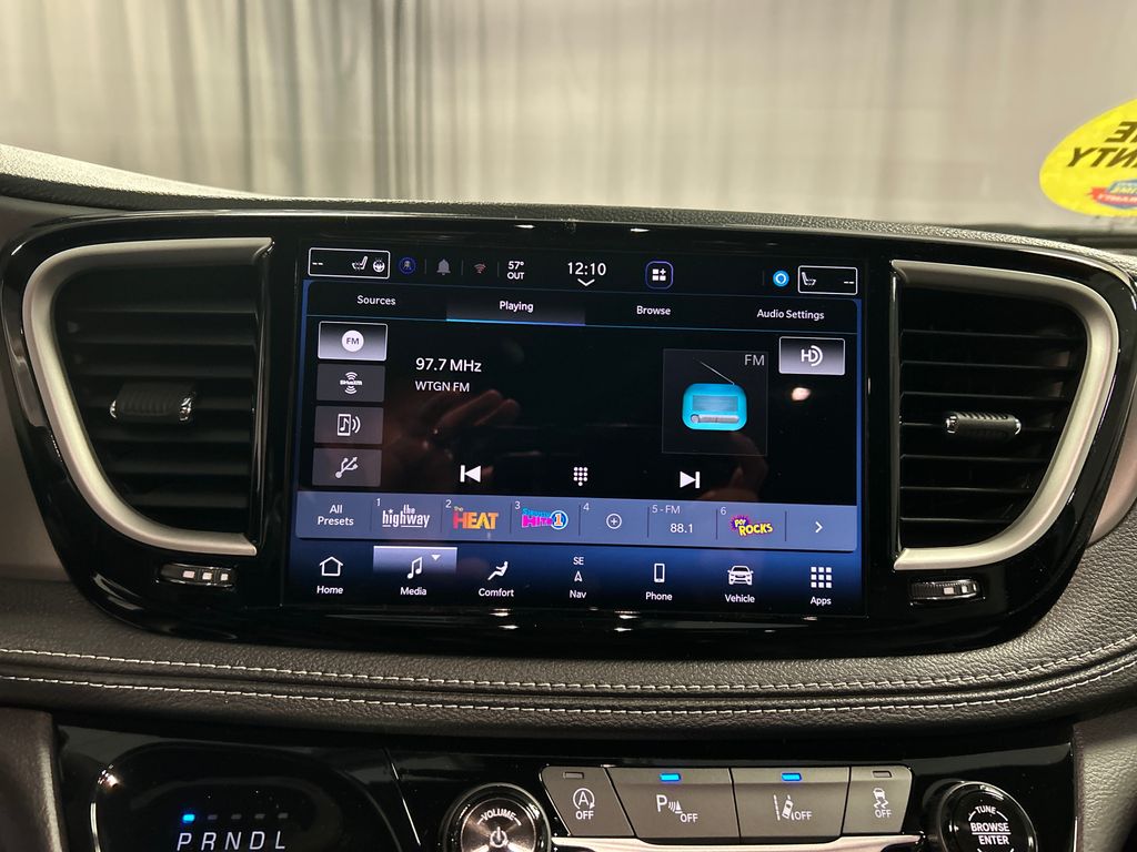 2027 Chrysler Pacifica Select - Photo 15