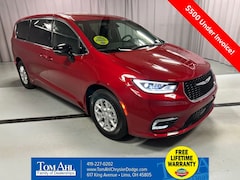 2026 Chrysler Pacifica SELECT Passenger Van