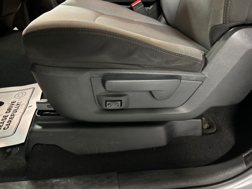 2022 RAM Ram 3500 Chassis Cab SLT - Photo 12