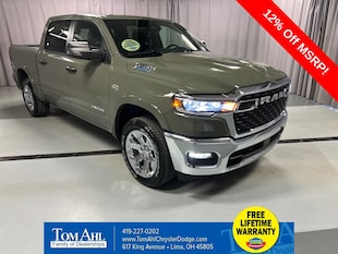 2026 Ram 1500 BIG HORN CREW CAB 4X4 5'7 BOX Pickup C23180