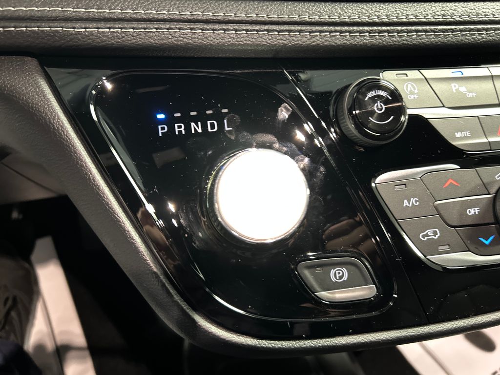2027 Chrysler Pacifica Select - Photo 18