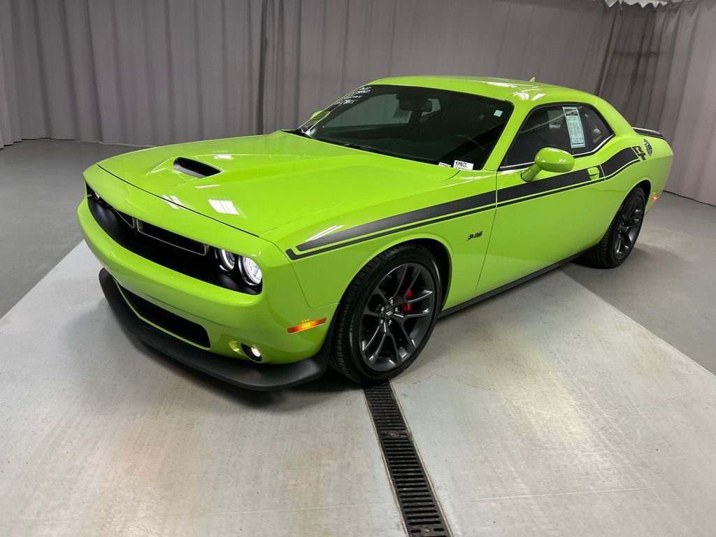 2023 Dodge Challenger R/T photo 3