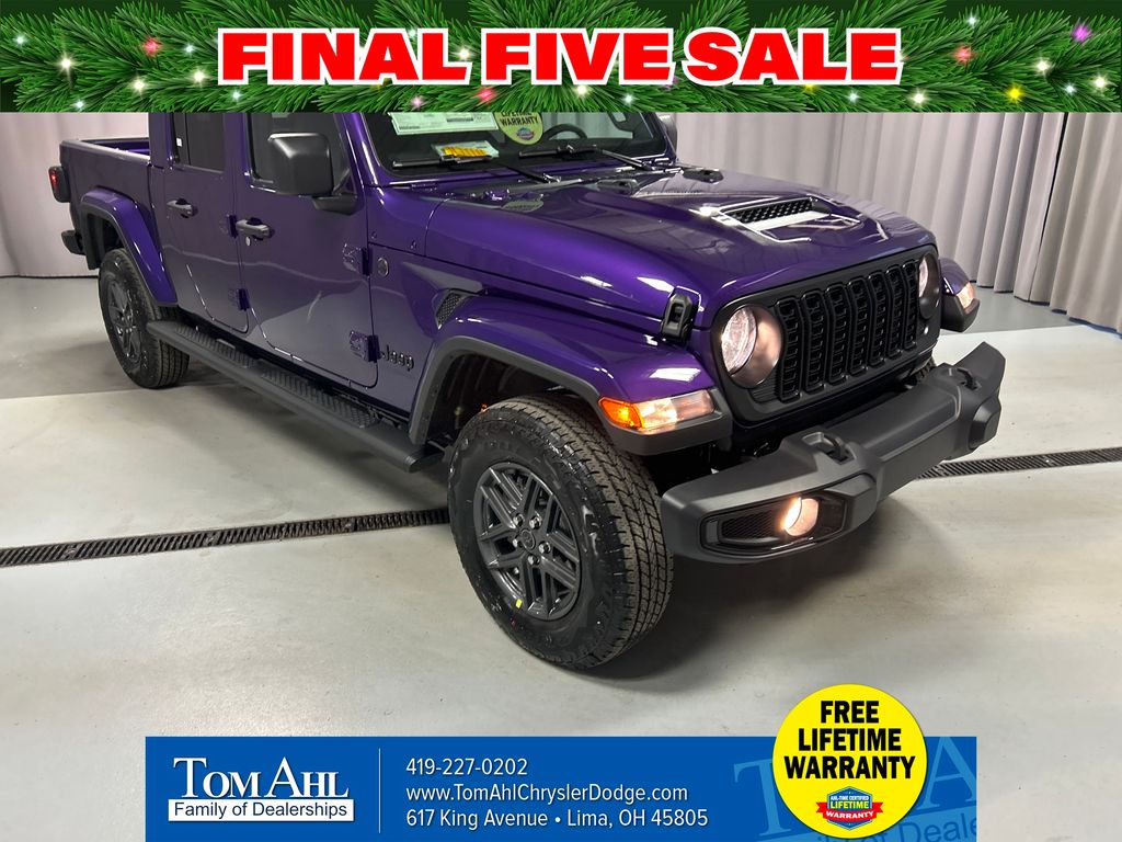 2026 Jeep Gladiator Sport S's photo