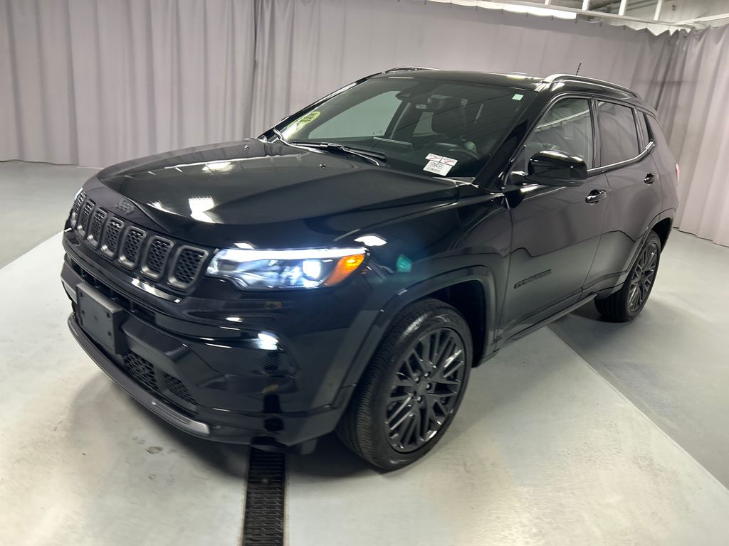 2024 Jeep Compass Limited photo 2