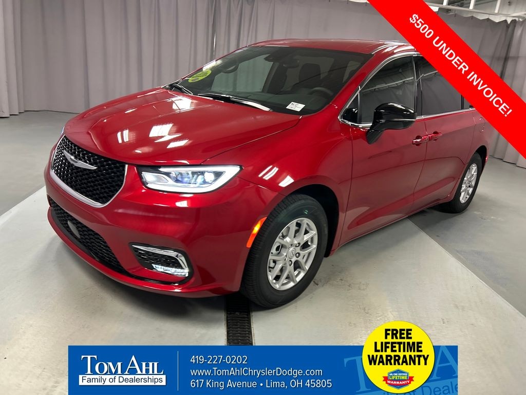 New 2026 Chrysler Pacifica SELECT Passenger Van