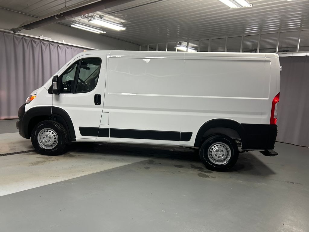 New 2025 Ram ProMaster PROMASTER 1500 TRADESMAN CARGO VAN LOW ROOF 136' W Cargo Van
