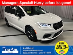 2025 Chrysler Pacifica SELECT Passenger Van