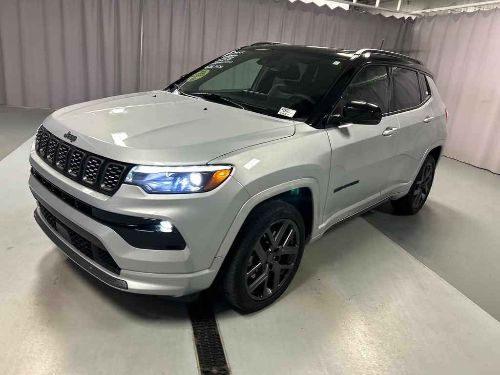 2024 Jeep Compass Limited photo 2