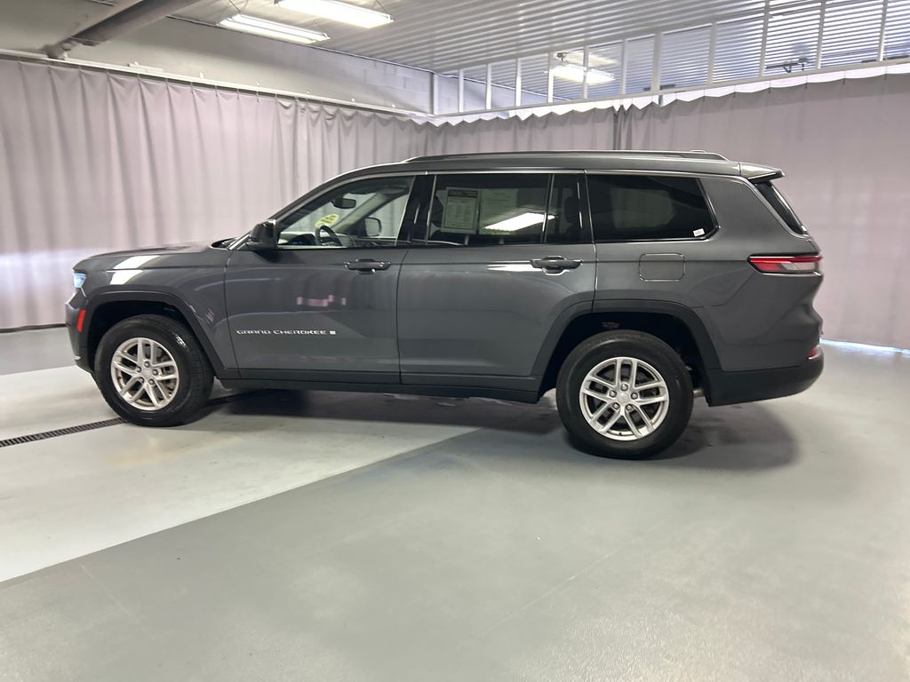 2022 Jeep Cherokee Laredo photo 4