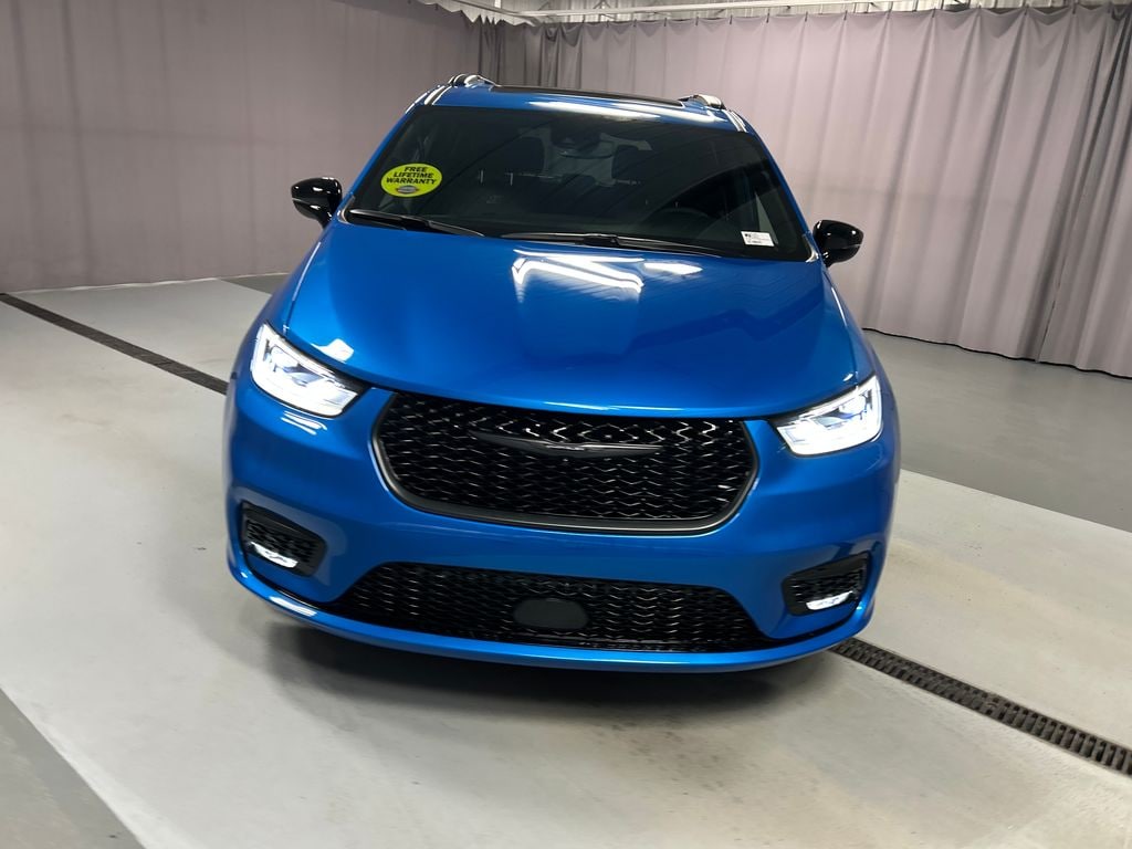 New 2026 Chrysler Pacifica SELECT Passenger Van