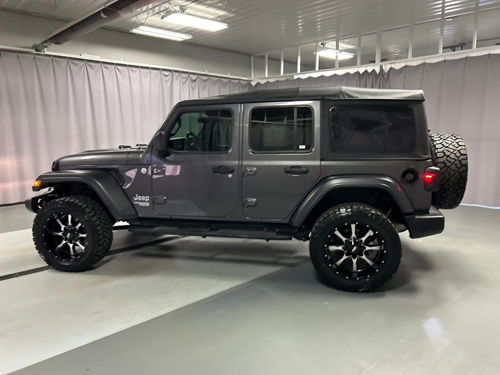 2018 Jeep Wrangler Unlimited Sport S photo 4