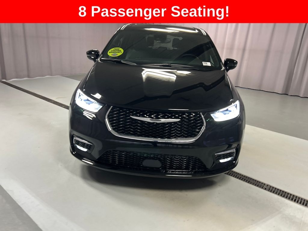 New 2026 Chrysler Pacifica SELECT Passenger Van