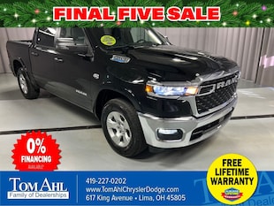 2026 Ram 1500 BIG HORN CREW CAB 4X4 5'7 BOX Pickup C23045