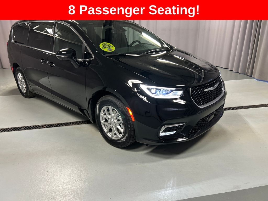 New 2026 Chrysler Pacifica SELECT Passenger Van