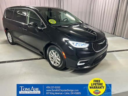 2024 Chrysler Pacifica Touring L Van Passenger Van