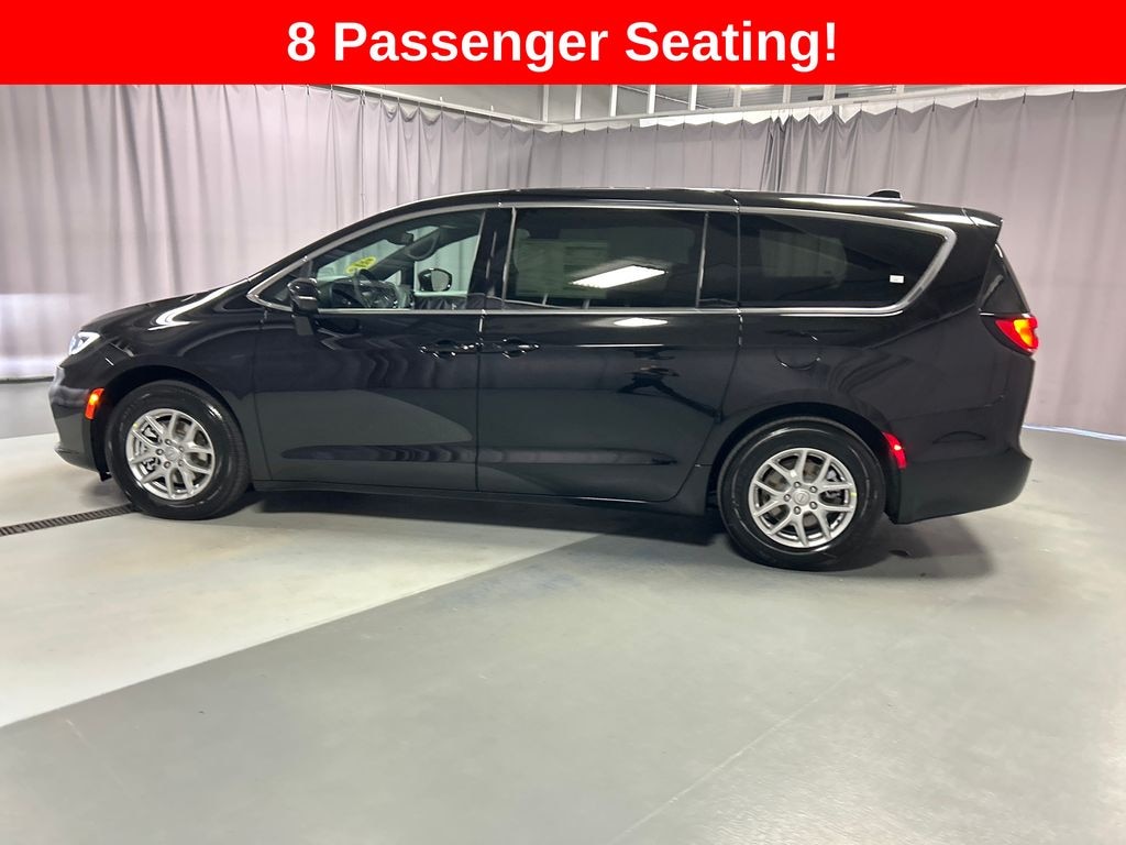 New 2026 Chrysler Pacifica SELECT Passenger Van