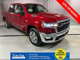 2026 Ram 1500 BIG HORN CREW CAB 4X4 5'7 BOX Pickup C23140
