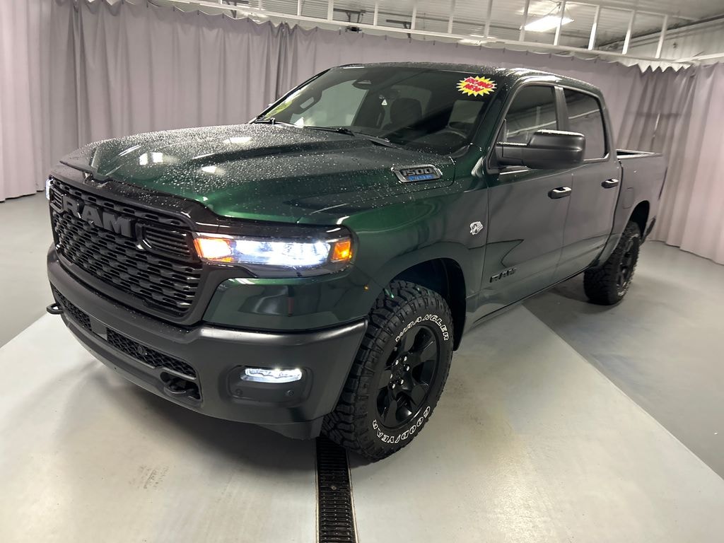 New 2026 Ram 1500 WARLOCK CREW CAB 4X4 5'7 BOX Pickup