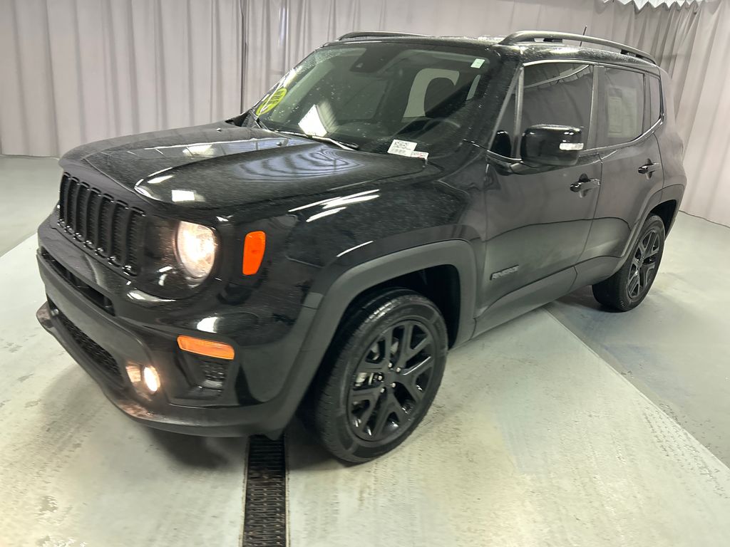 2023 Jeep Renegade Latitude photo 3