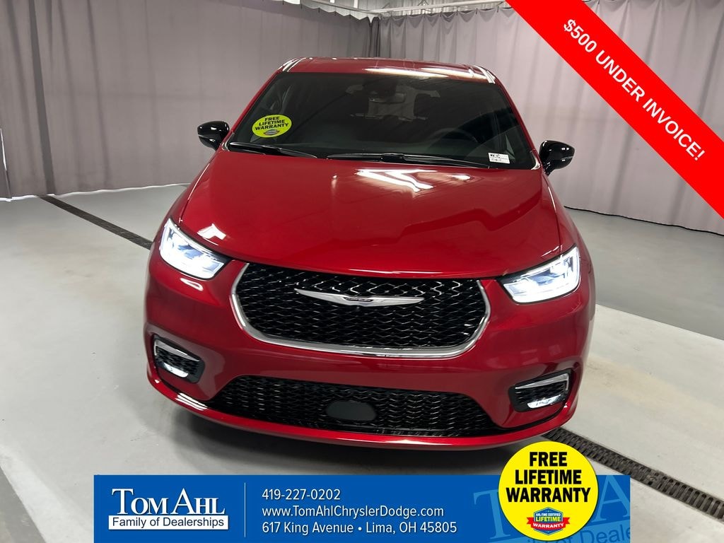 New 2026 Chrysler Pacifica SELECT Passenger Van