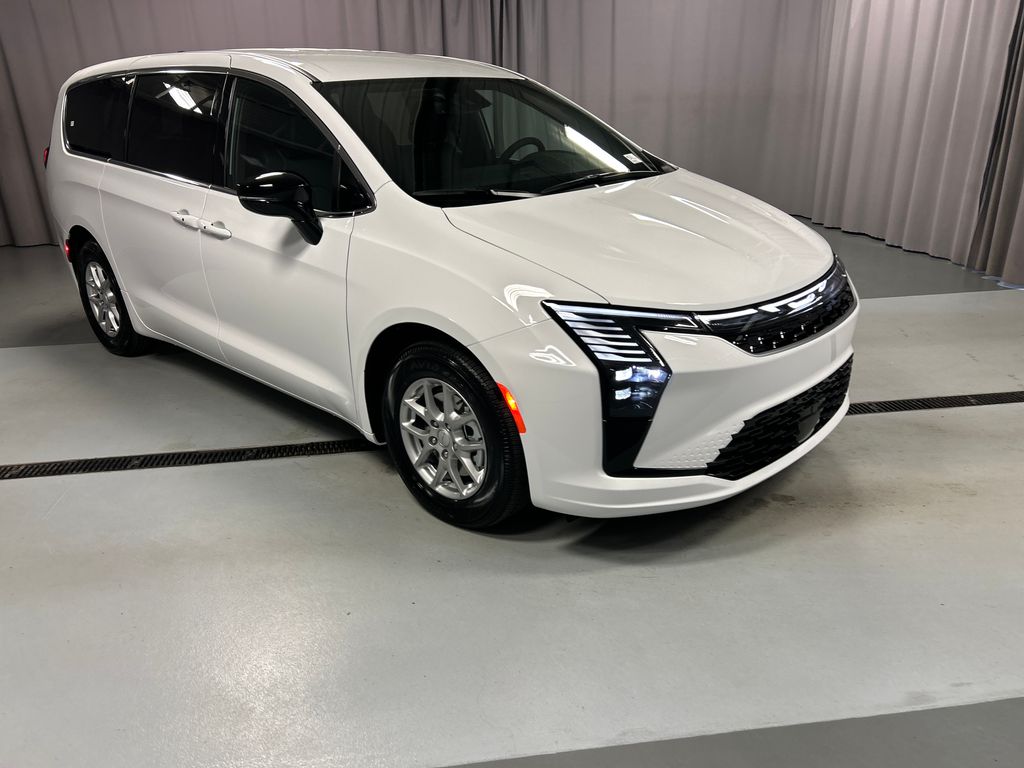 2027 Chrysler Pacifica Select's photo