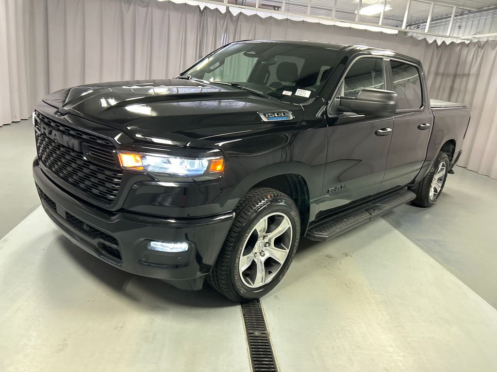 2025 Ram 1500 Tradesman photo 2
