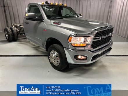 2022 Ram 3500 Chassis Tradesman/SLT Truck Regular Cab