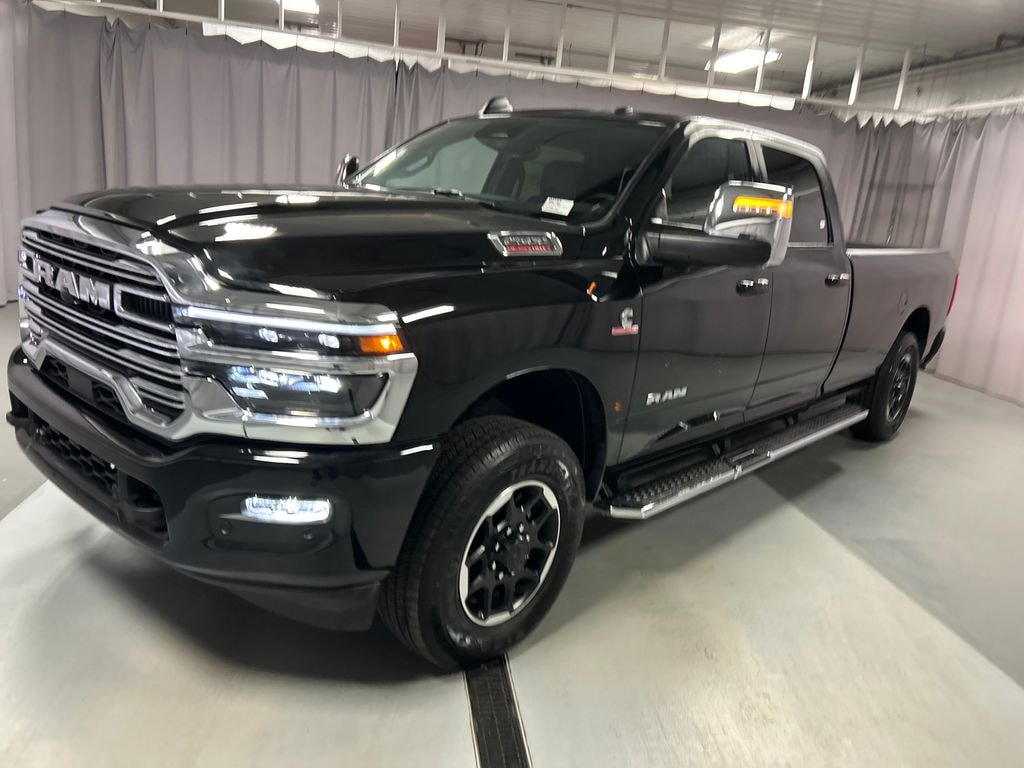 New 2026 Ram 2500 LARAMIE CREW CAB 4X4 8' BOX Pickup